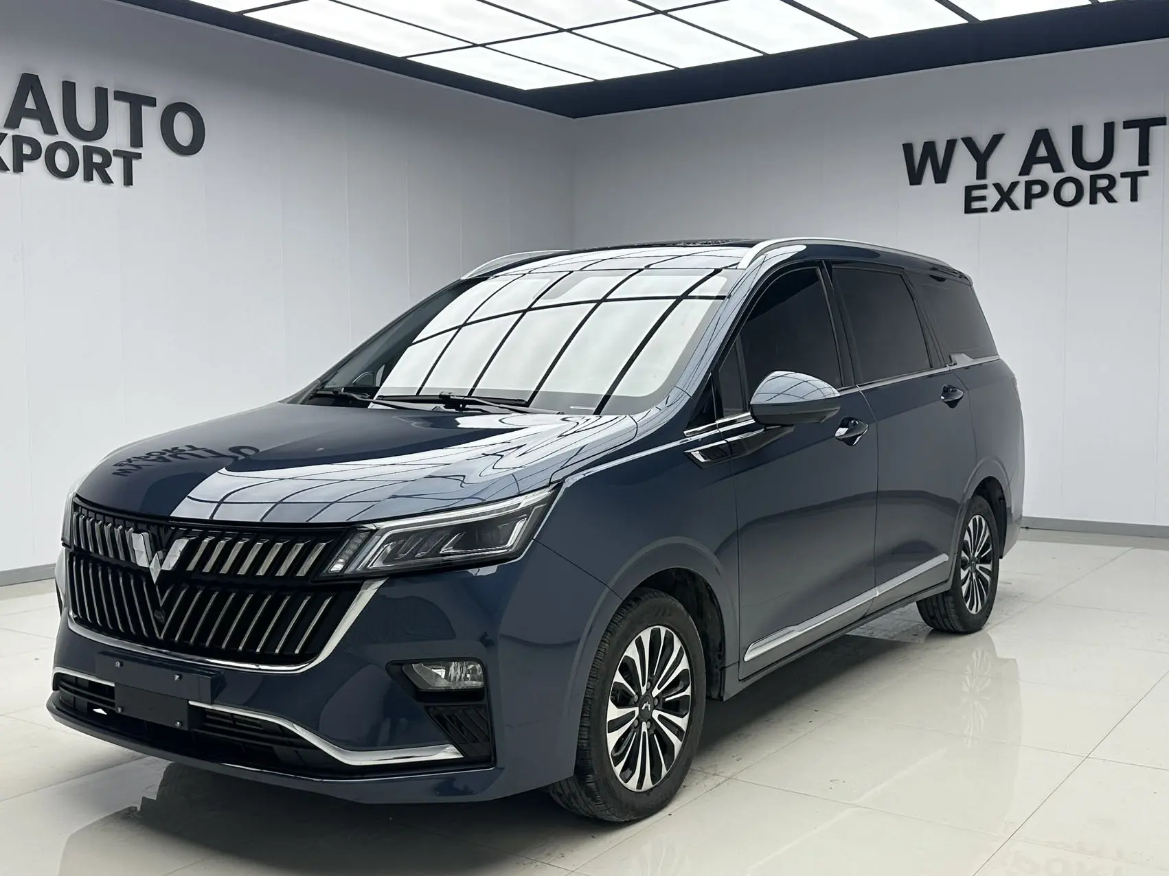 🔥В ПРОДАЖЕ 🔥

Wuling Motors Wuling Jiachen🇨🇳
 📌Год выпуска-2022 
📌Мощность 1.5T-141л.с🐎
📌Пер