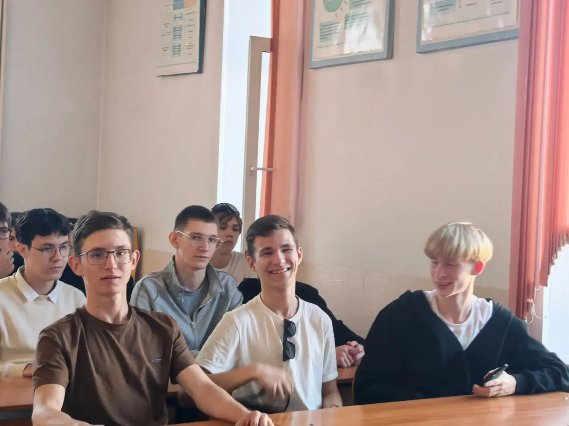 А ТЫ ЗНАЛ, ЧТО ТВОЙ ГОЛОС РЕАЛЬНО ЧТО-ТО РЕШАЕТ?
