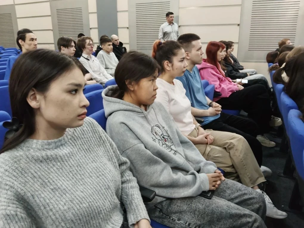 Выплата в 1,5 млн рублей - ещё одна важная мера поддержки для молодых педагогов, переезжающих работа