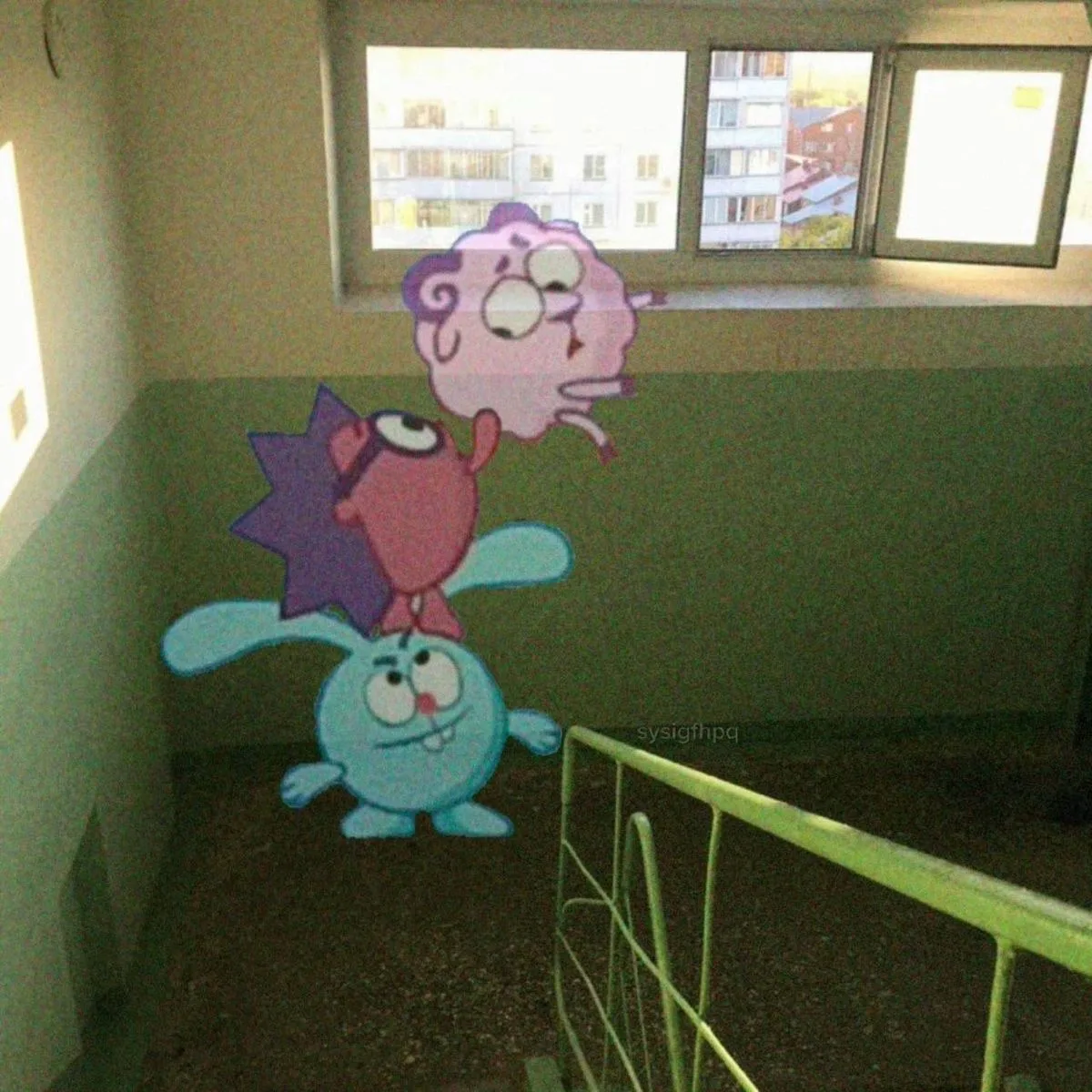 Пытаемся незаметно уйти со школы