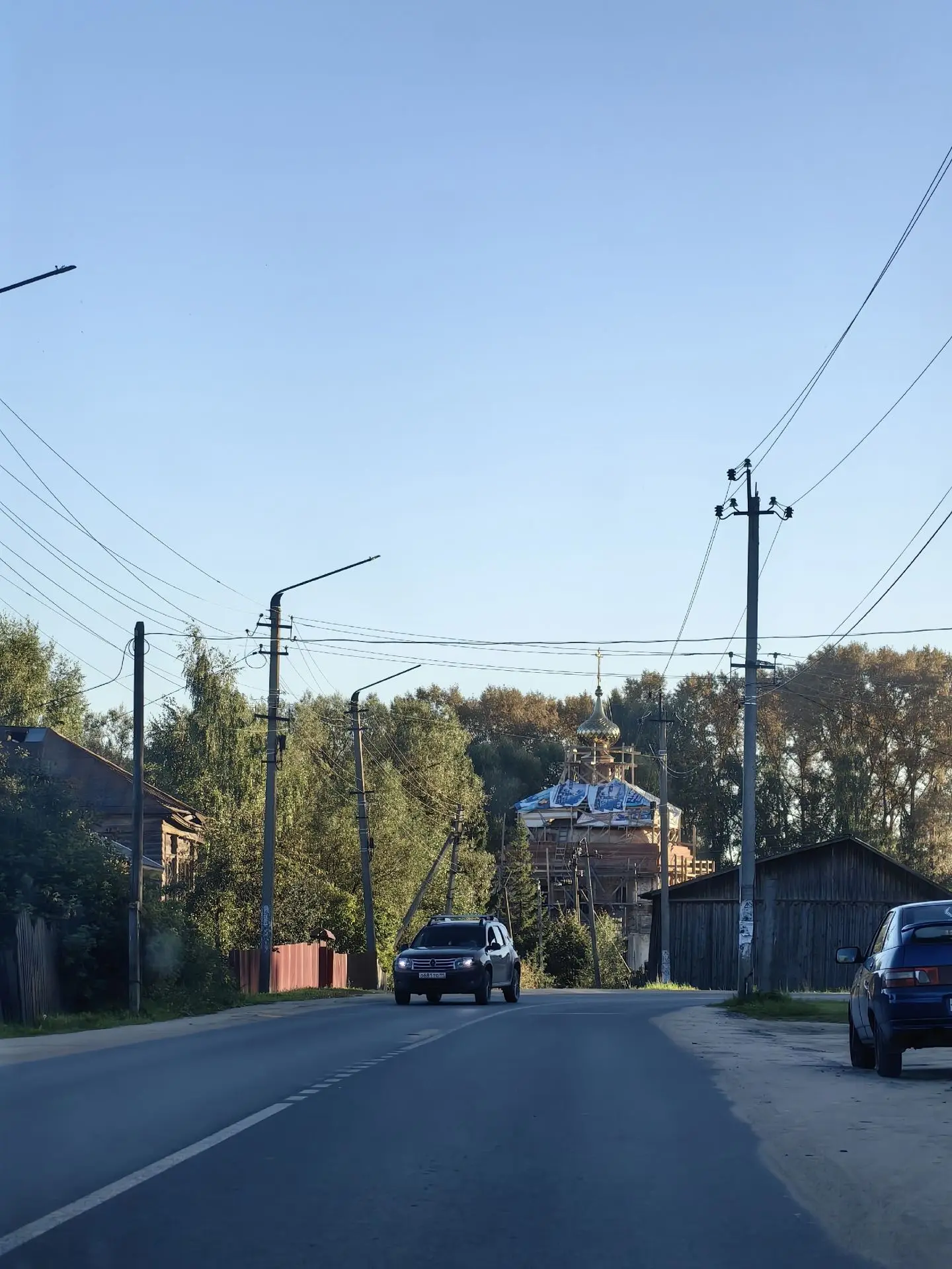 В Островском уже больше 10 лет возрождают храм Феодоровской иконы Божией Матери ❤️