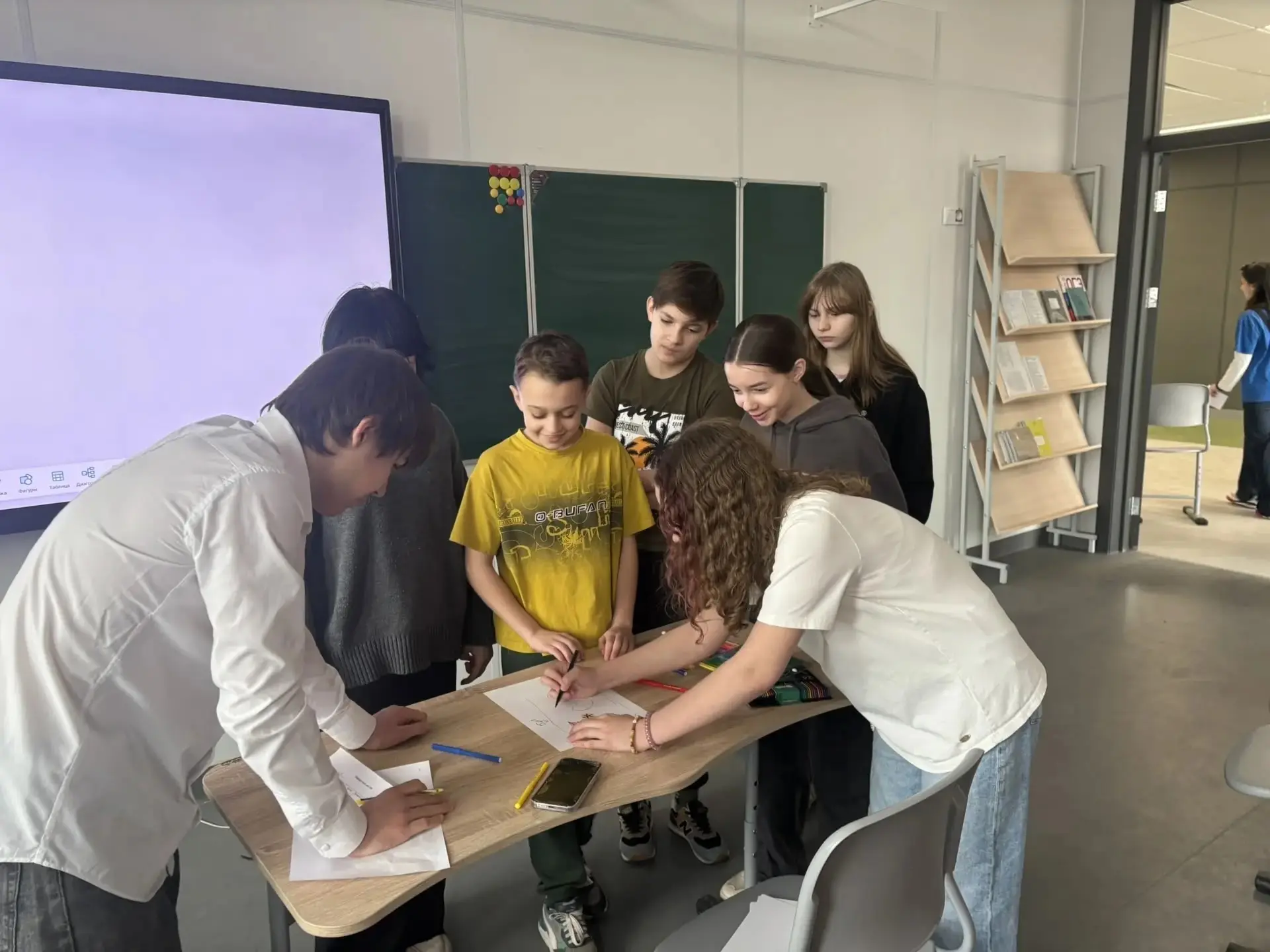 🎉 День здоровья в школе: станционная игра для 6-х классов! 🎉    Сегодня, 9 апреля, в нашей школе про