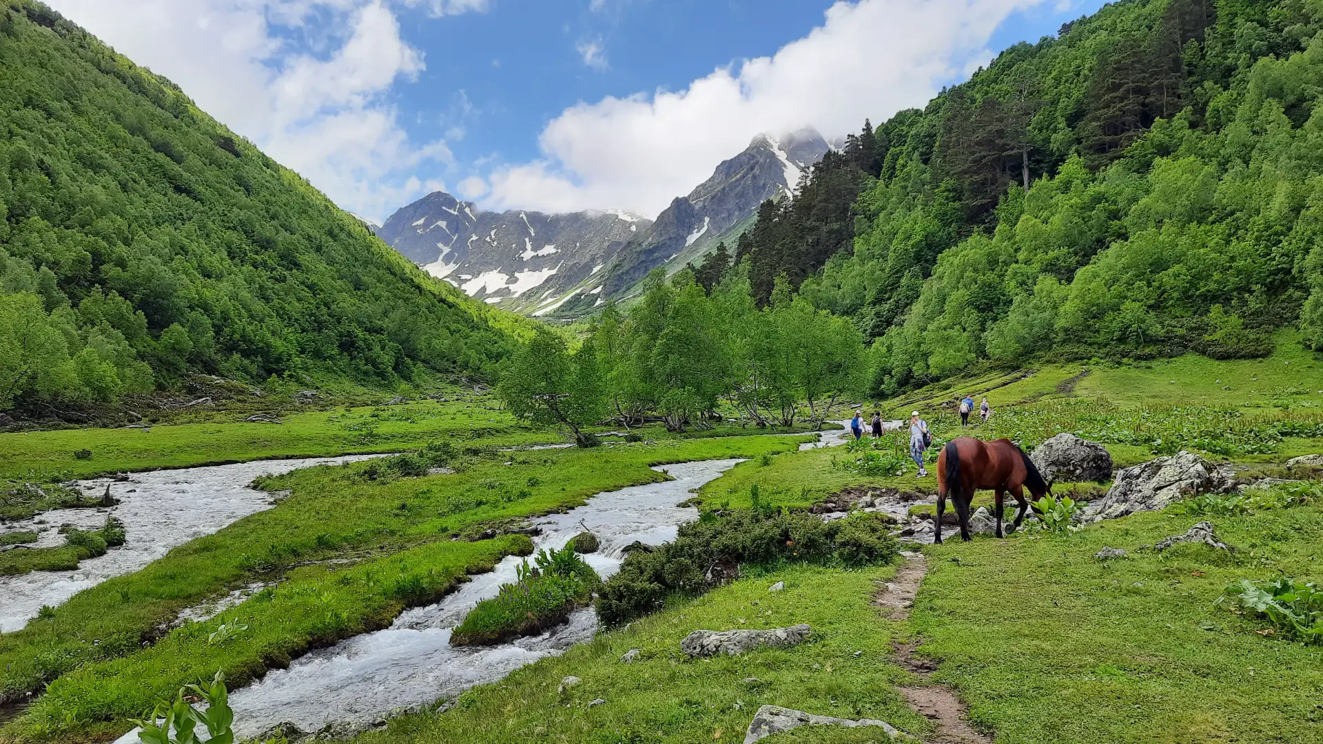 😍 Сочные зелёно-голубые пейзажи красот Архыза! 

Ставьте ❤ если тоже хотели бы здесь побывать! 

📸
