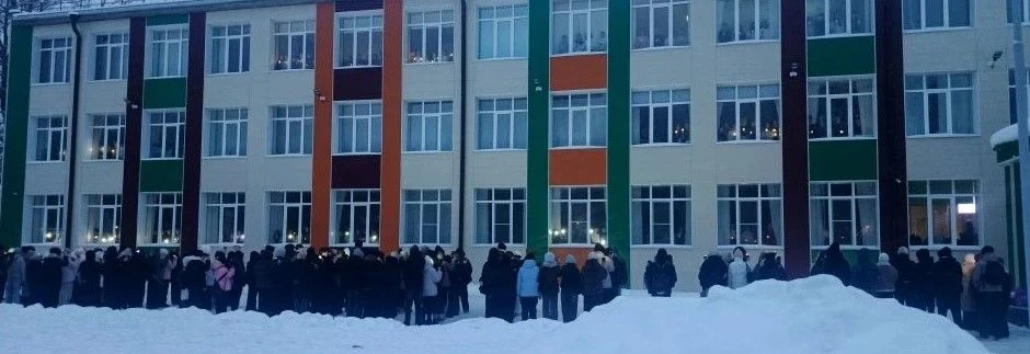 Сегодня в День воинской славы России наша школа провела патриотическую акцию «Свеча памяти», посвящё