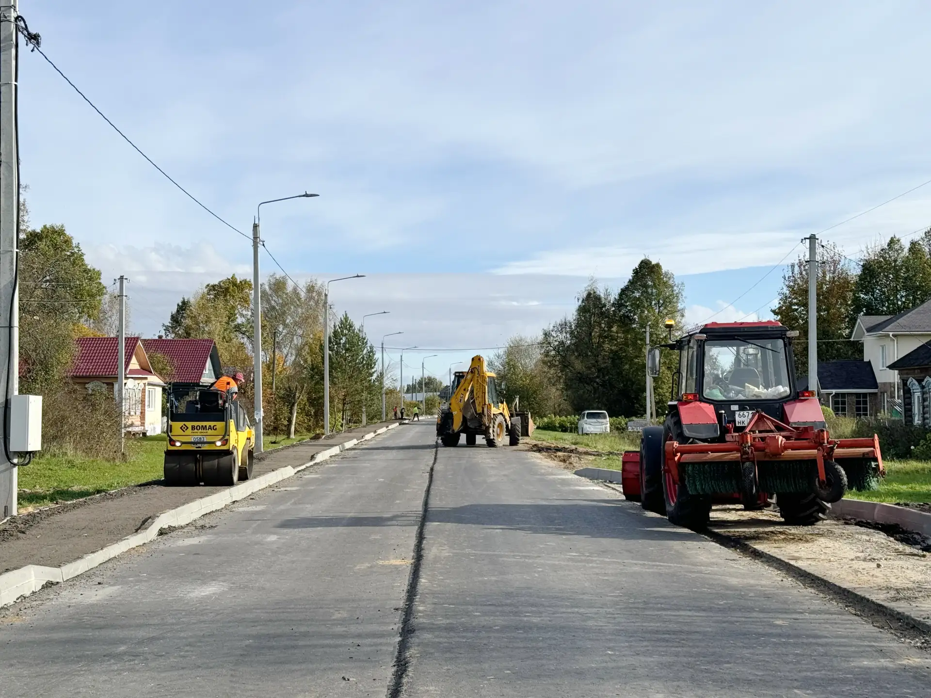🛣️ Для жителей четырех сельских населенных пунктов в Савинском районе обеспечили комфо...