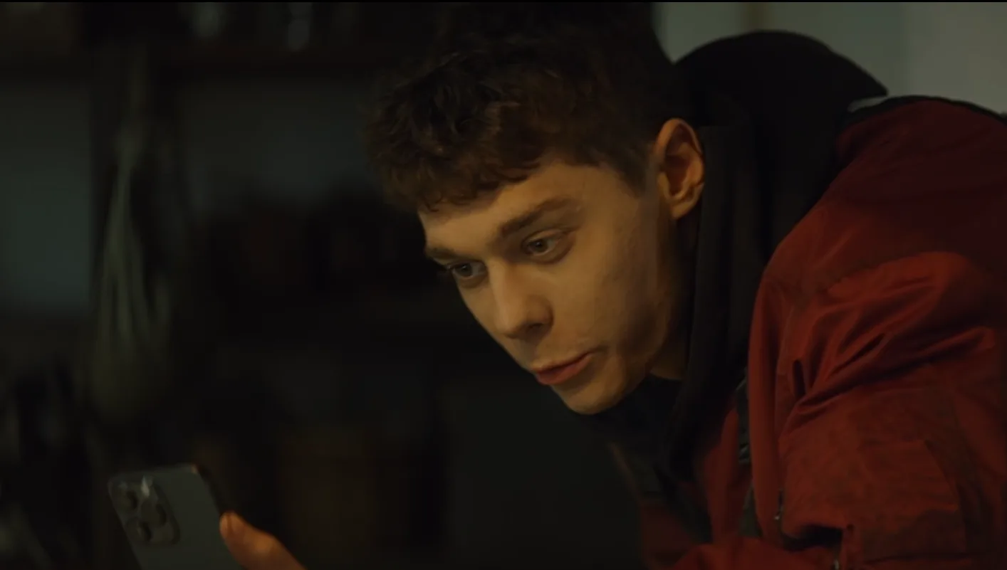 🔔 В кино всем классом