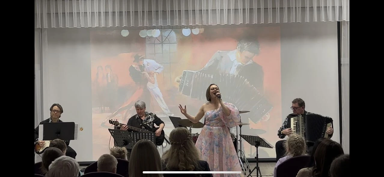 🎶✨ В Детской школе искусств прошла яркая программа «Соло для двоих» от артистов Иркутс...
