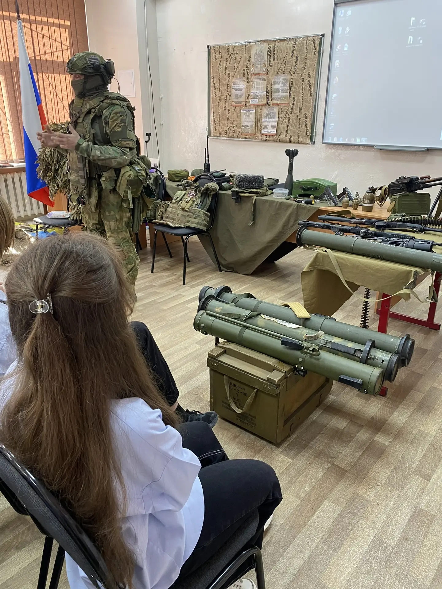 10 марта у учеников 5,7,8,9,10 классов прошли Уроки Мужества, организованные заместителем директора 