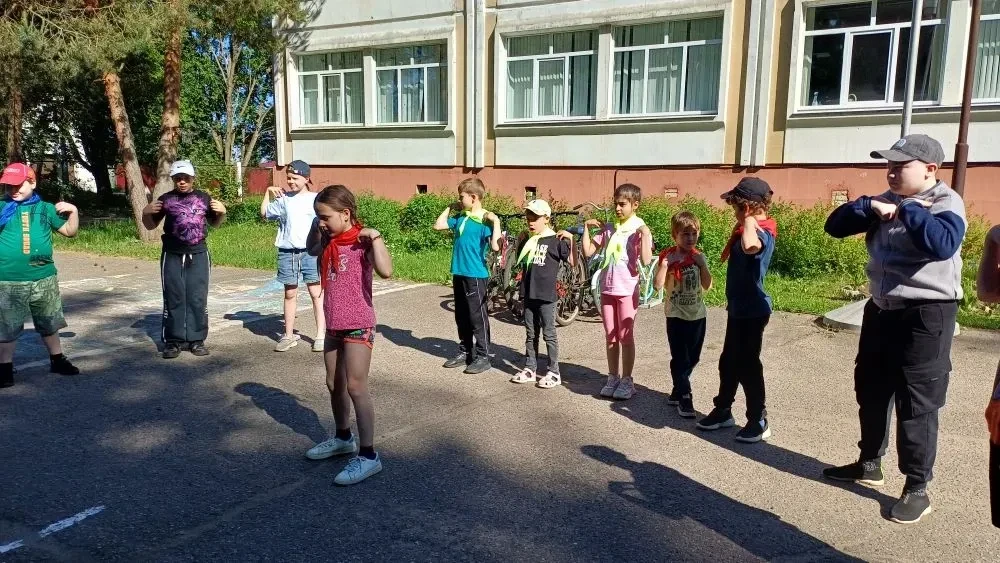 Движение — это жизнь! 
В нашей школе продолжается антинаркотический месячник "Вместе против наркотик