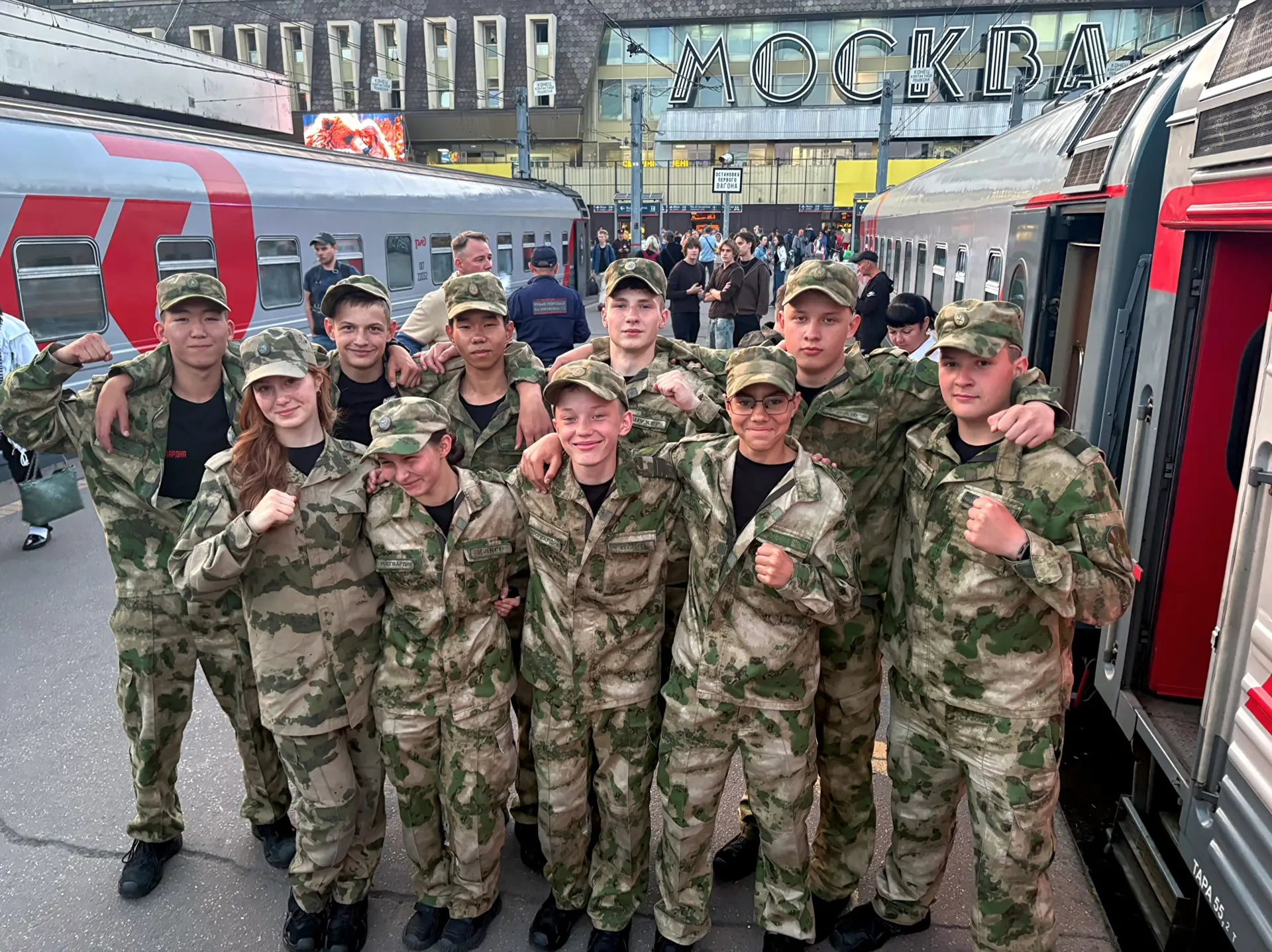 🦅Ястребы прилетели в столицу нашей Родины.