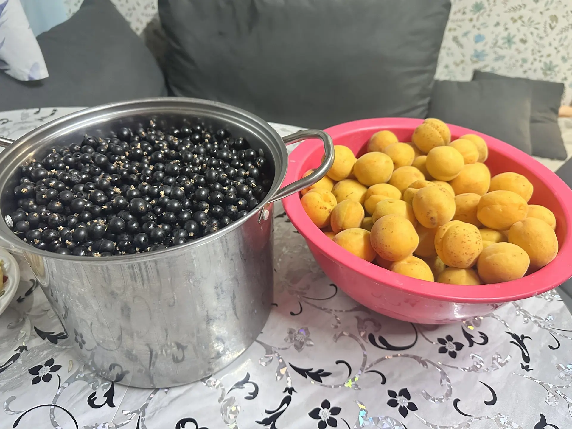 Нам вкусняшки привезли 🥰👍