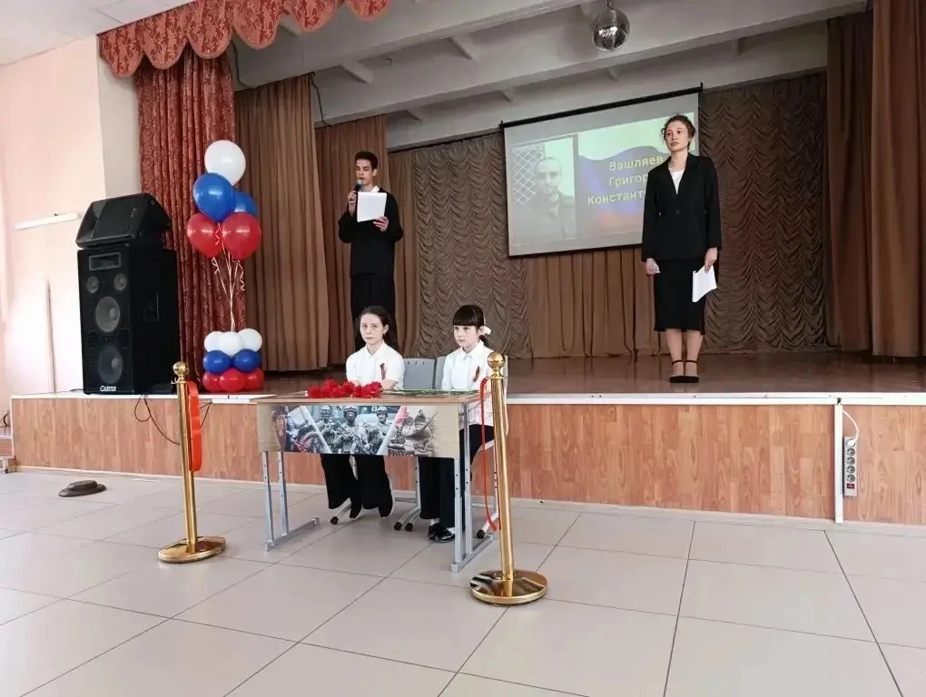 В канун Дня Победы 8 мая 2026 года помощник прокурора Чкаловского района г. Екатеринбурга Евгений Оз