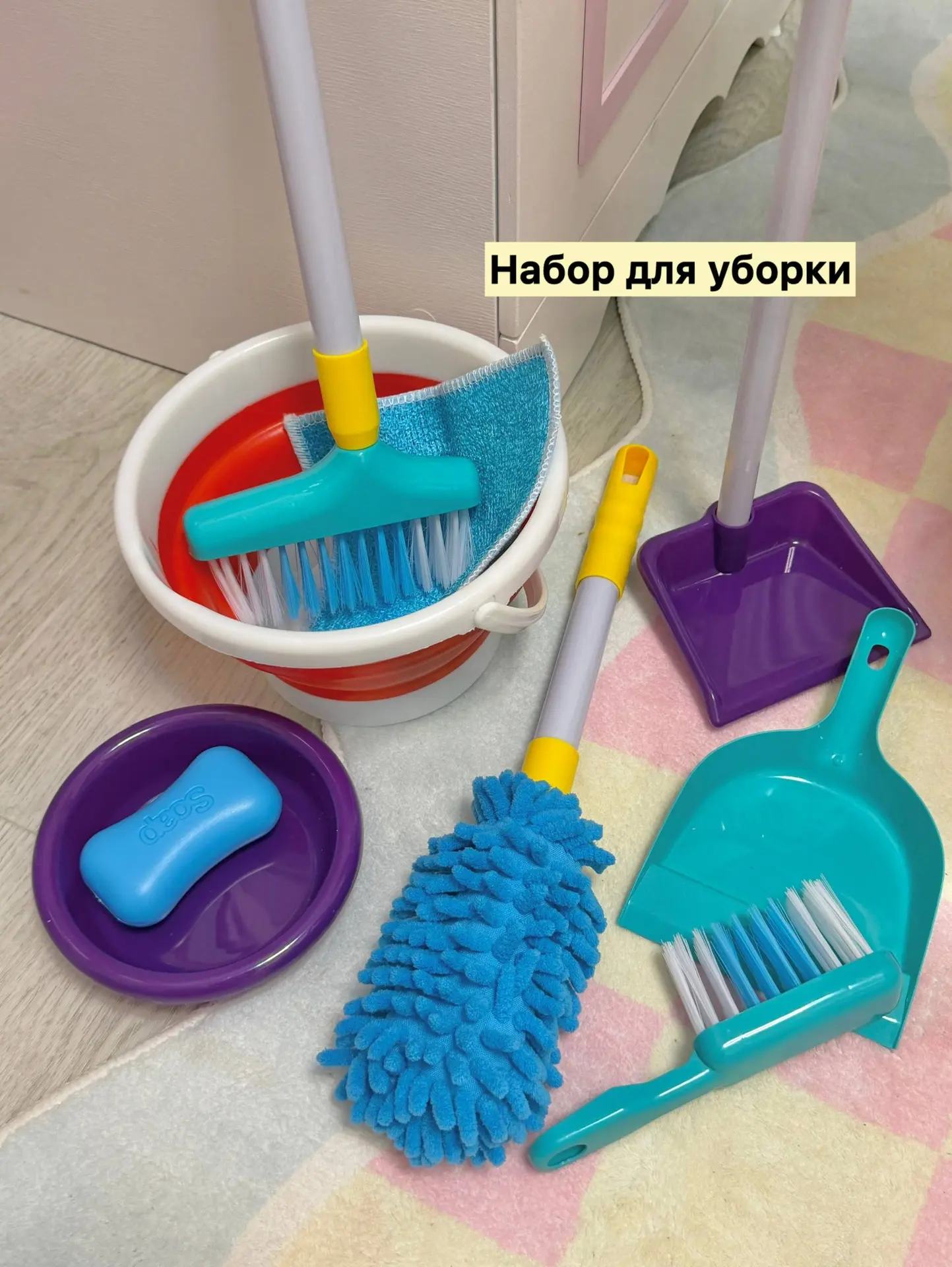 Распаковка подарков 🩷  Во-первых, я в шоке от подарков от брендов-друзей!! Если бы в моем детстве мн