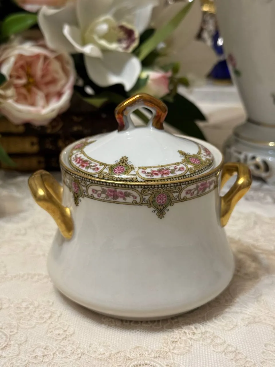 Чудесная старинная сахарница, Франция.