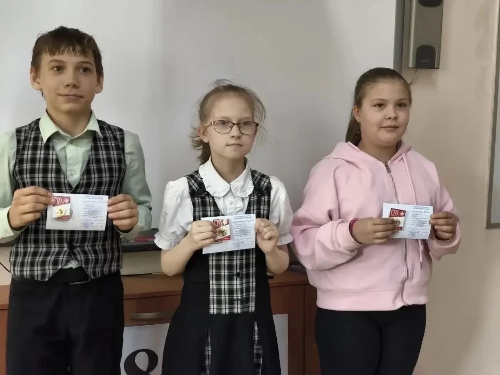 📢 Важное событие в жизни школы: наши ученики получили знаки отличия Всероссийского физкультурно‑спор