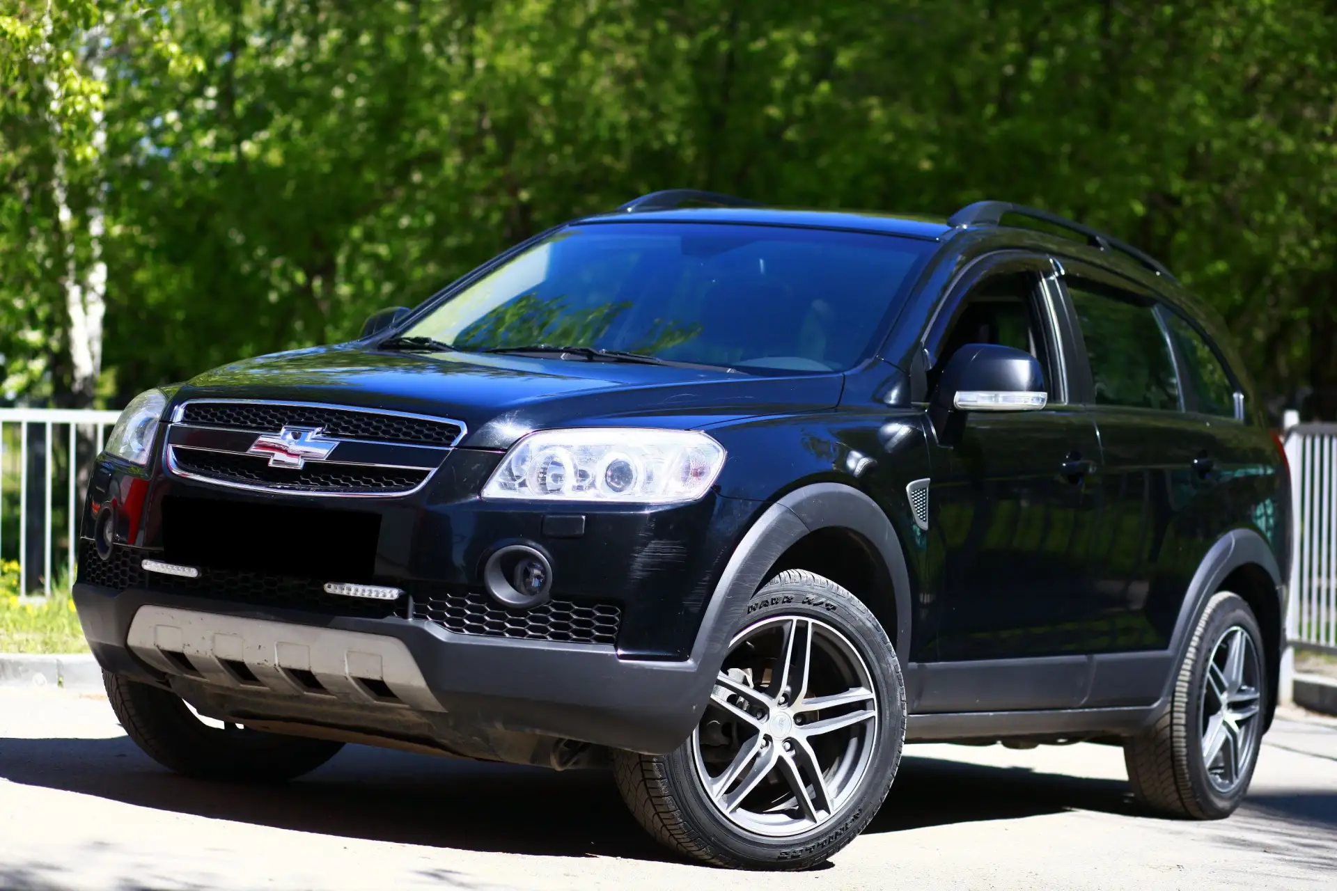 Chevrolet Captiva 2008 года — представитель первого поколения, который до сих пор остается крепким в