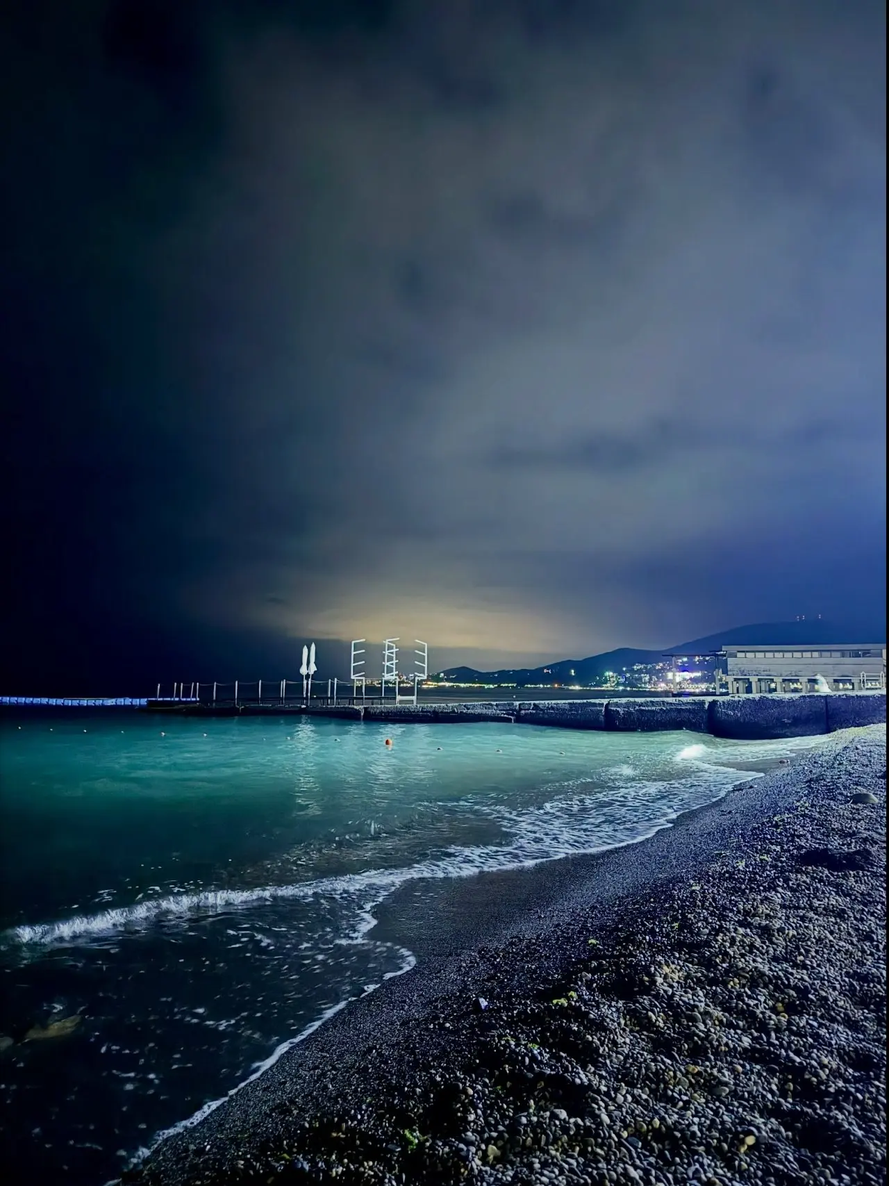 Хорошего вечера, Сочи ❤️‍🔥

📸Vaneshinstayle

📲 Подпишись на Типичный Адлер