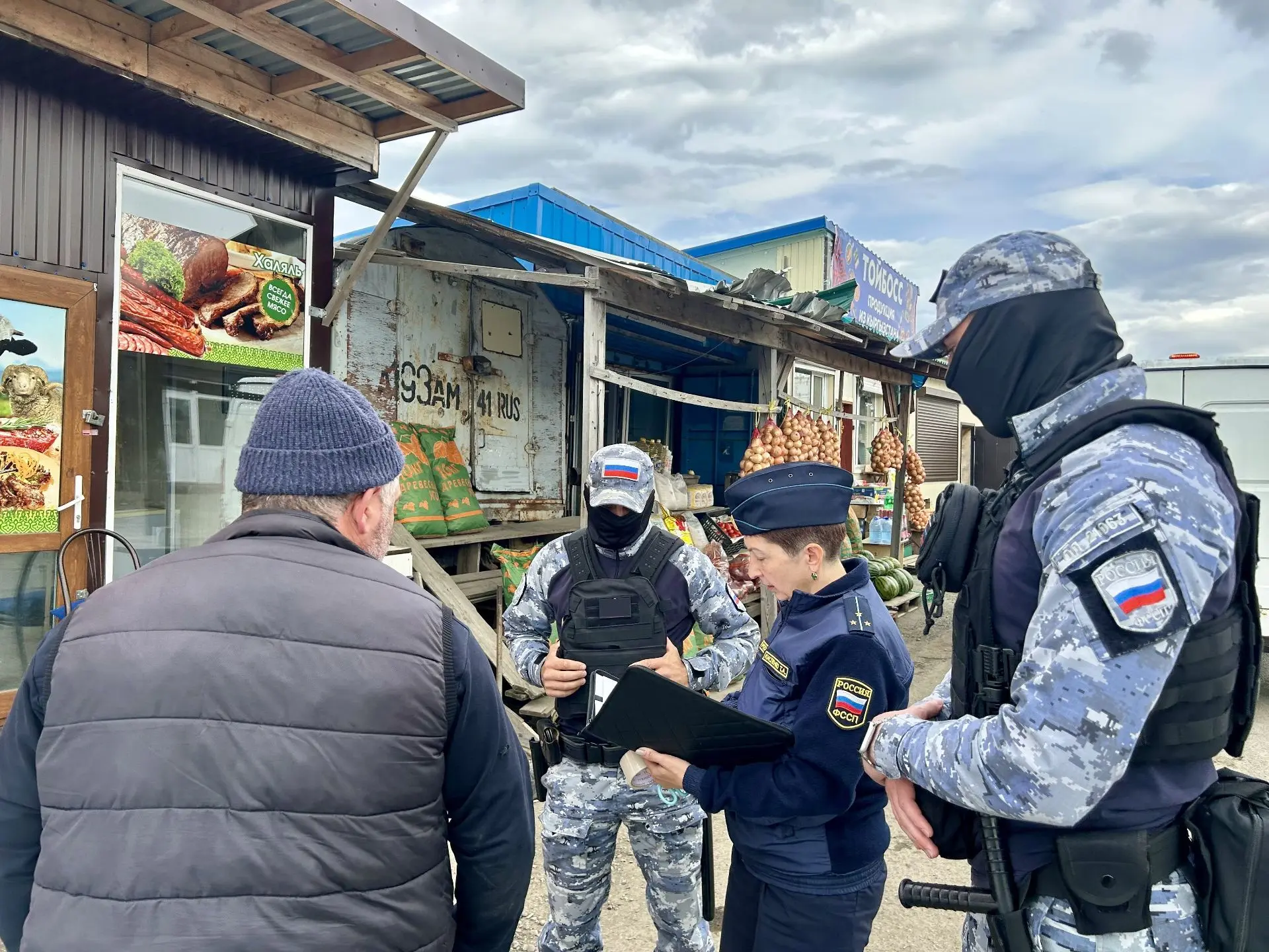 Сегодня в краевой столице судебные приставы исполнили судебное решение об административном приостано
