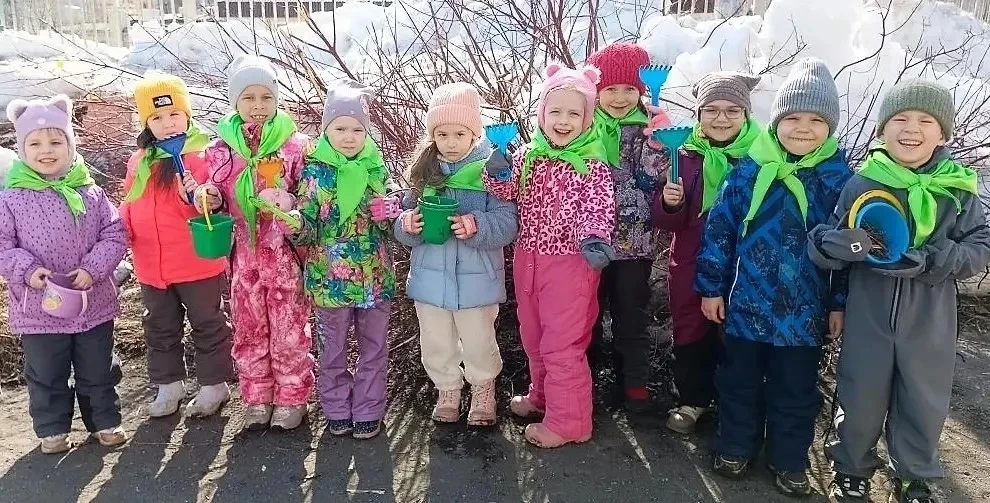 В детских садах краевого центра продолжается волна добрых экозанятий 🌱  В ходе проведения Всероссийс