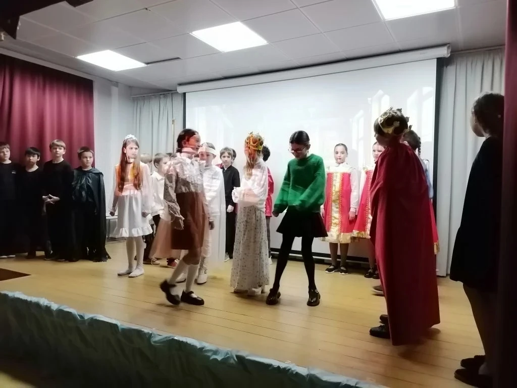18 и 19 марта в нашей школе царила атмосфера волшебства и сказки. В рамках ежегодного театрального ф