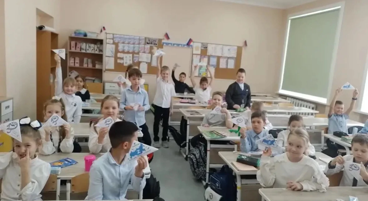 В трудную минуту каждому из нас нужны слова поддержки. Экскурсоводы школьного музея провели акцию  "