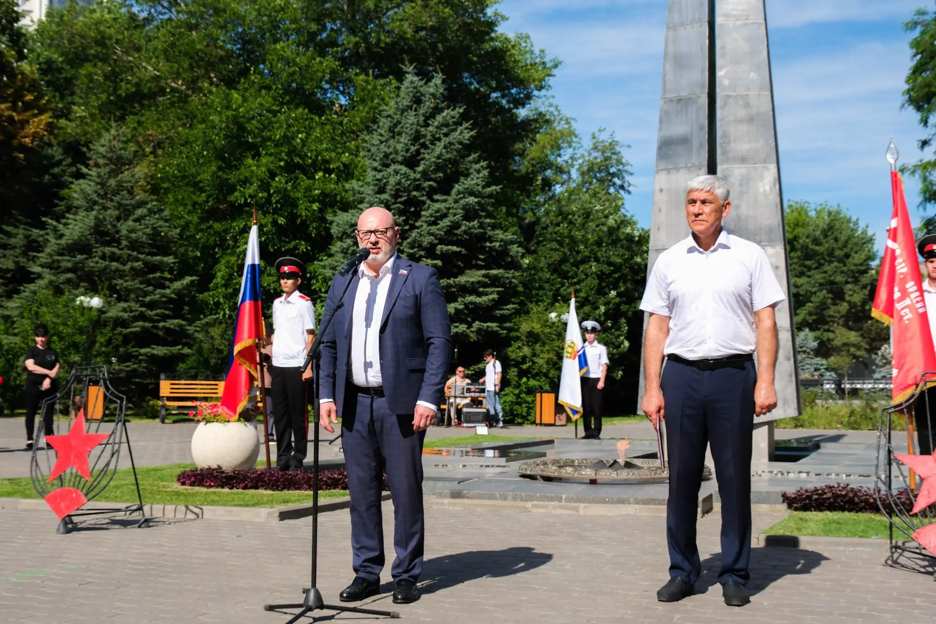 Депутаты Городской Думы приняли участие в мероприятиях, посвящённых Дню памяти и скорби

19 июня в Б