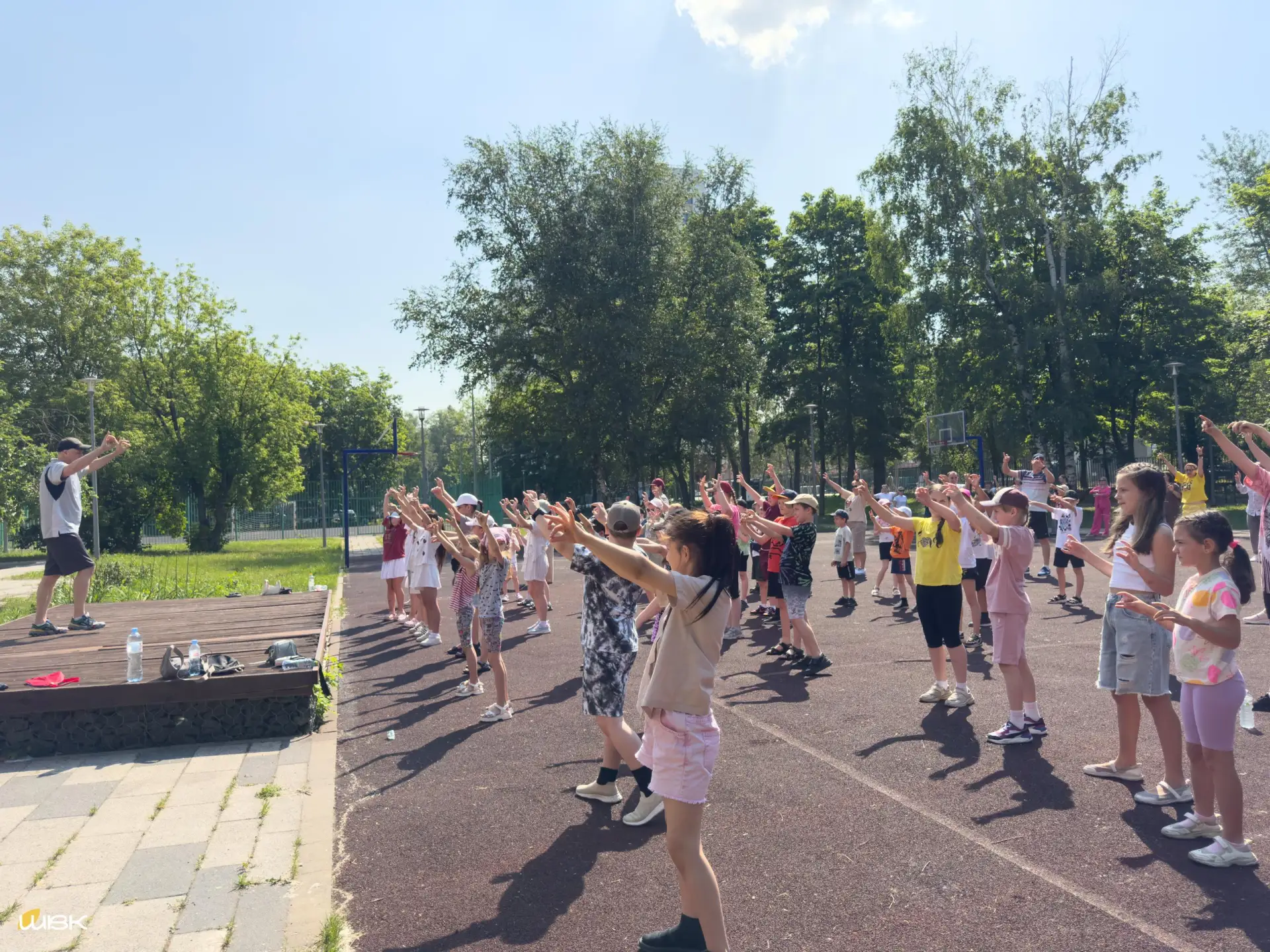 🌞  Слышите? Лето зовет!

Уже завтра в 10:00 мы вновь встретимся на бодрящей зарядке «Школьного лета