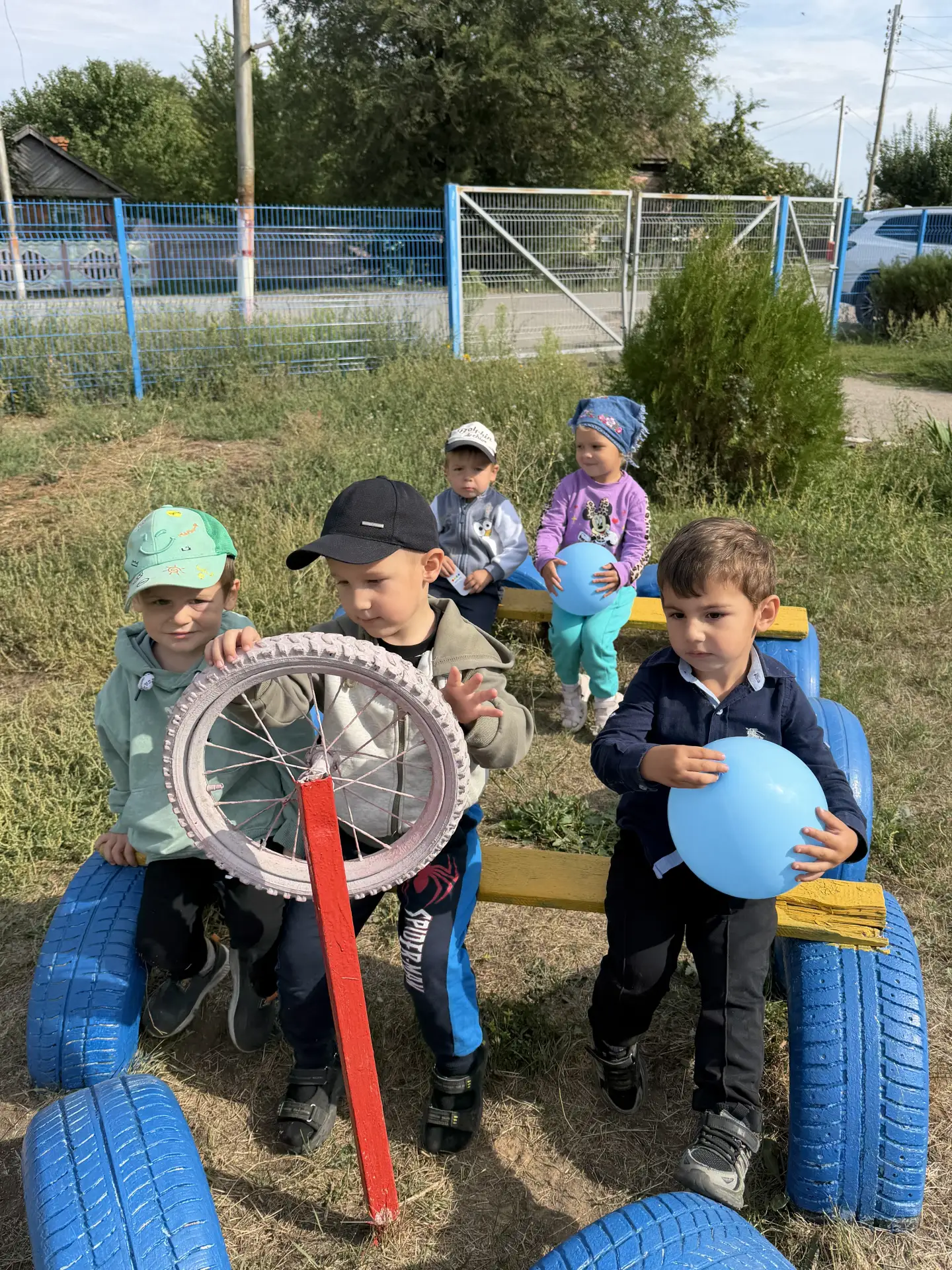 Гуляем, играем, растём сильными и здоровыми! Группа «Одуванчики».