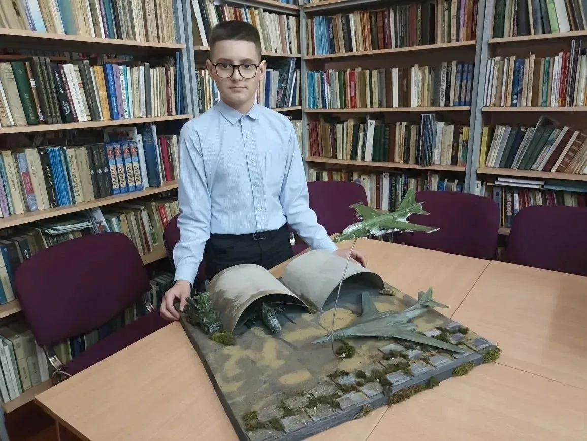 🧩Индивидуальные проекты🧩  📚Игнатенко Никита, учащийся 5 "А" класса выполнил проект в технике макетир