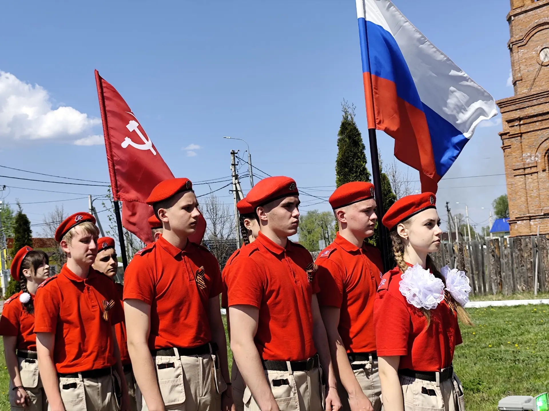 Тамбовский округ принял частицу Вечного огня с Могилы Неизвестного Солдата    Ребята  из юнармейског