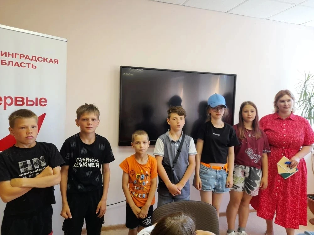 Ребята из пришкольного лагеря побывали в доме творчества "Радуга" г.Славска.
В преддверии юбилейной 