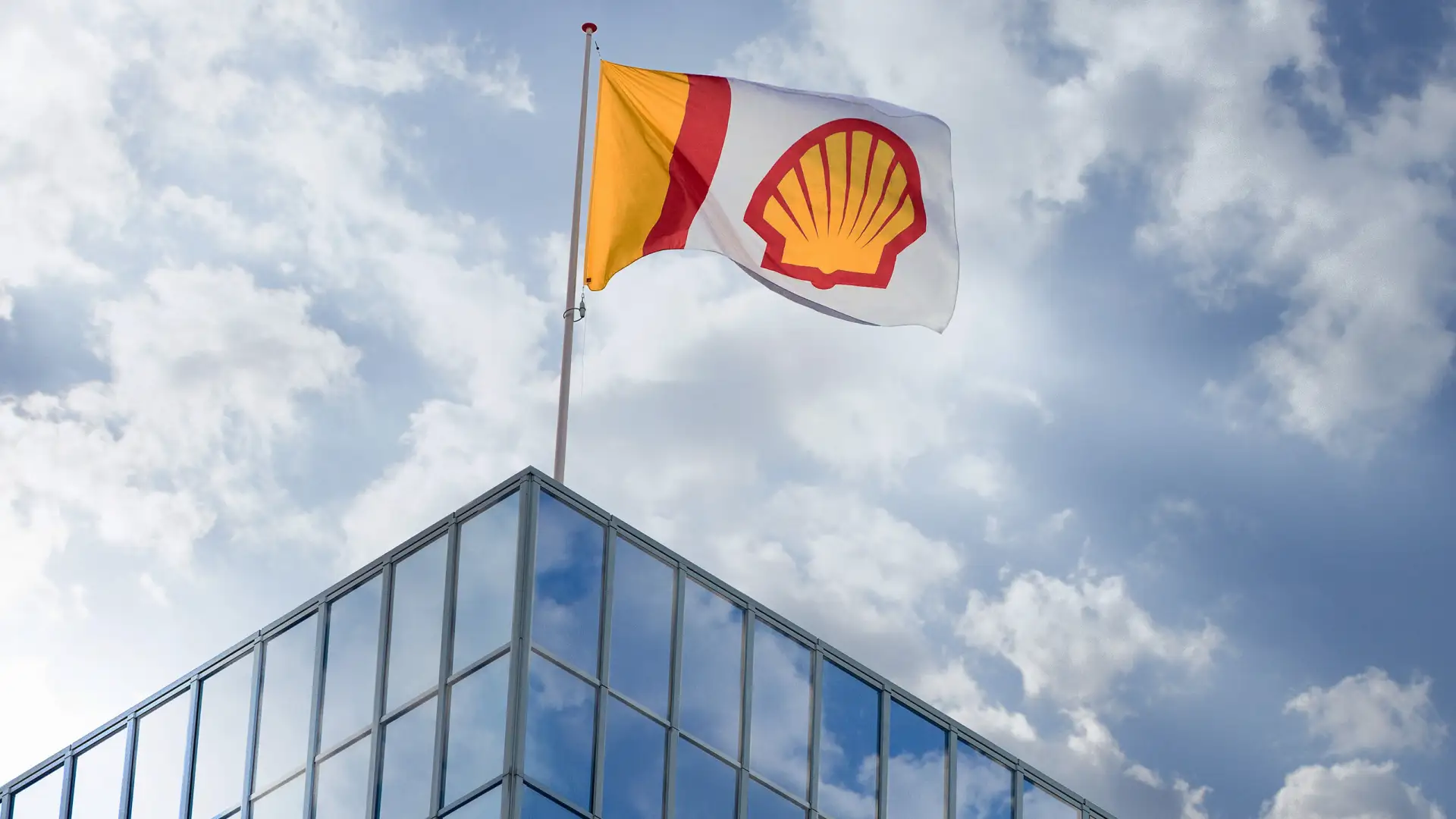 Shell заключила самую крупную сделку за последние 10 лет, приобретя канадскую нефтегазовую компанию 