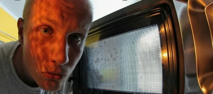 🍻Уфимец обокрал двух женщин после застолья 
 
В Уфе 63-летняя женщина сообщила о краже микроволново
