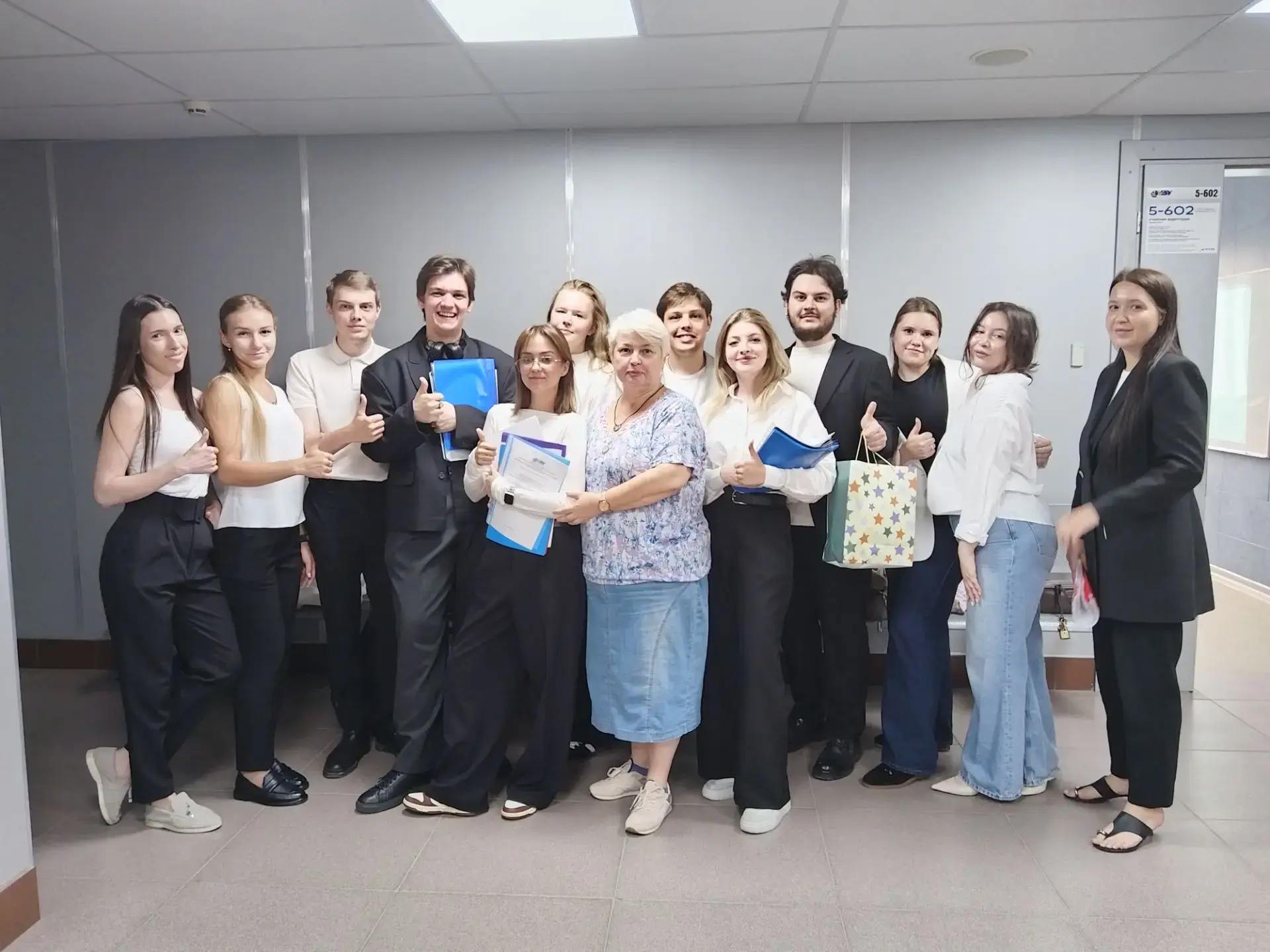 Поздравляем с успешной защитой выпускных квалификационных работ группу 3МО301!
Желаем ребятам новых 