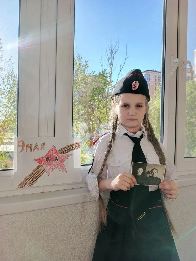 ✨ Акция «Окна Победы»: память в каждом доме! ✨  Ученики 1 «А» и 3 «Д» не остались в стороне от важно