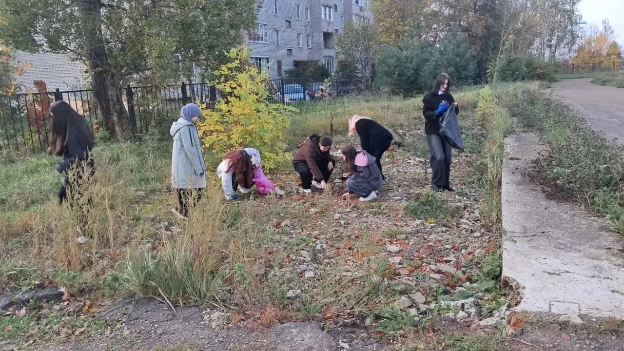 🍂 В нашей школе прошёл осенний субботник! 🍁