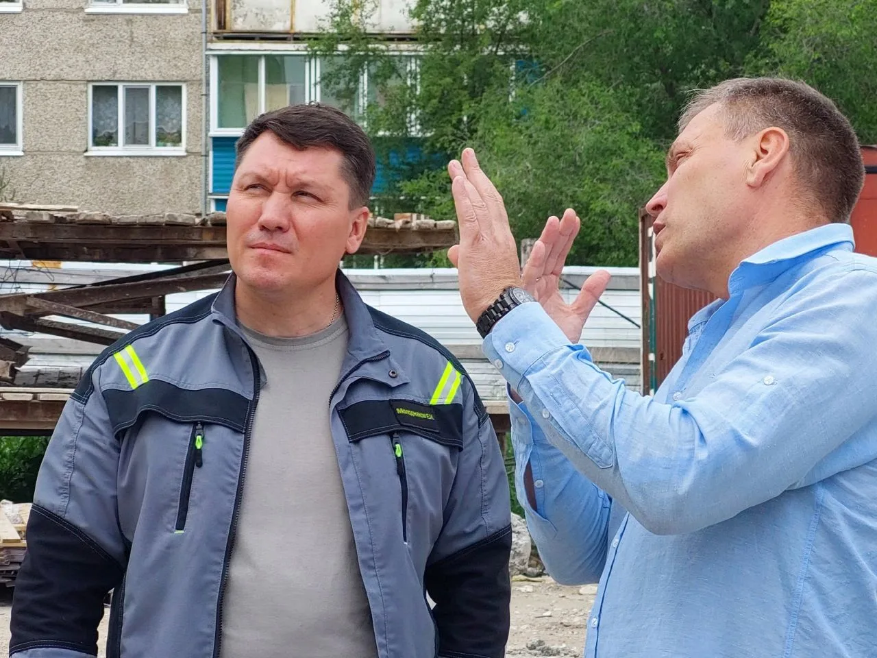 В Енисейском микрорайоне Саяногорска продолжается строительство многоквартирного дома. ...