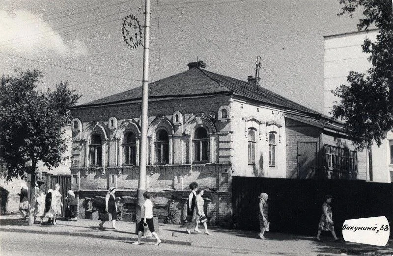 Дома по улице Бакунина, на месте которых сейчас находится центральный рынок

Фото 1969-1970 годов.

