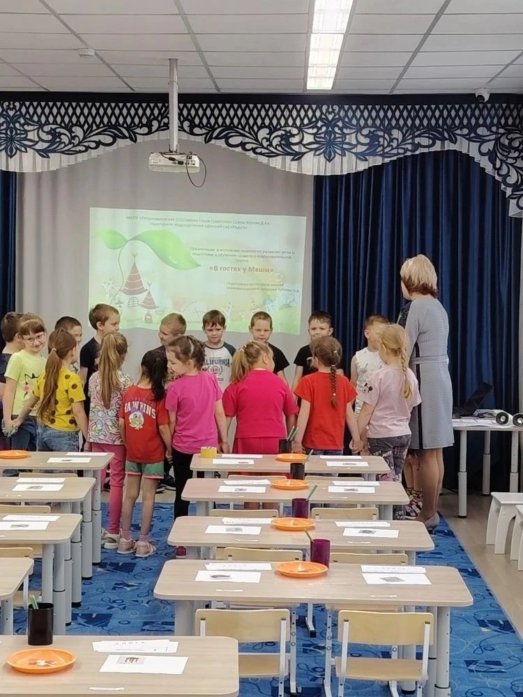 У ребят подготовительной группы прошли "выпускные экзамены".