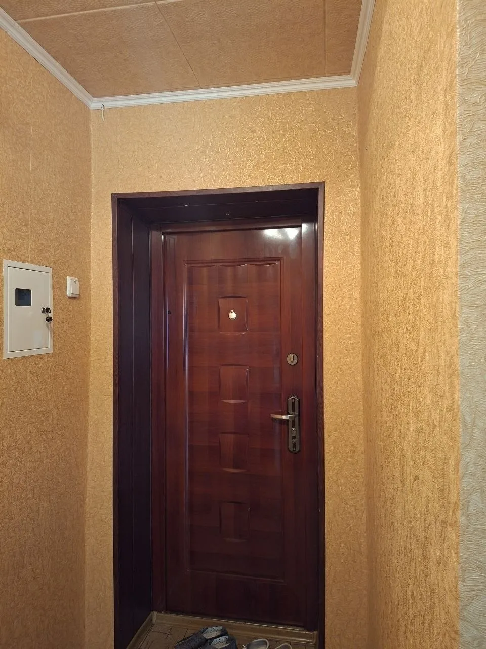 Продам однокомнатную квартиру,Горловка.По Пр.Победы 60,4/5.
Без долгов.31.5 кв.м..Документы готовы.Б