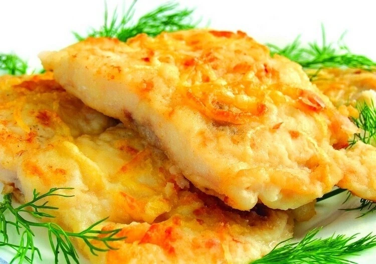 Рыба в луковом кляре.