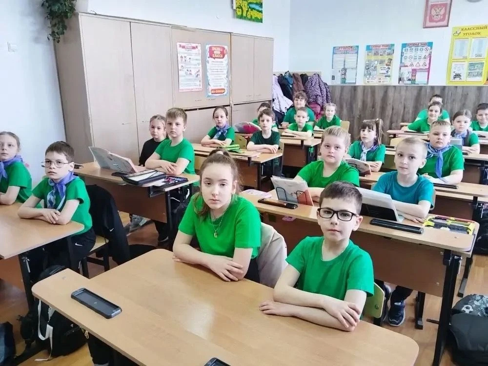 Сегодня во 2В классе (классный руководитель Кеменова Наталья Михайловна) мы говорили о важном событи