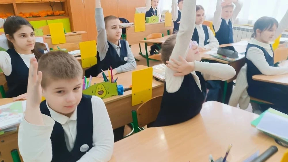 Спорт и здоровый образ жизни: наполняем жизнь энергией! 💪⛹‍♀  ✅Энергия и бодрость: Регулярные тренир