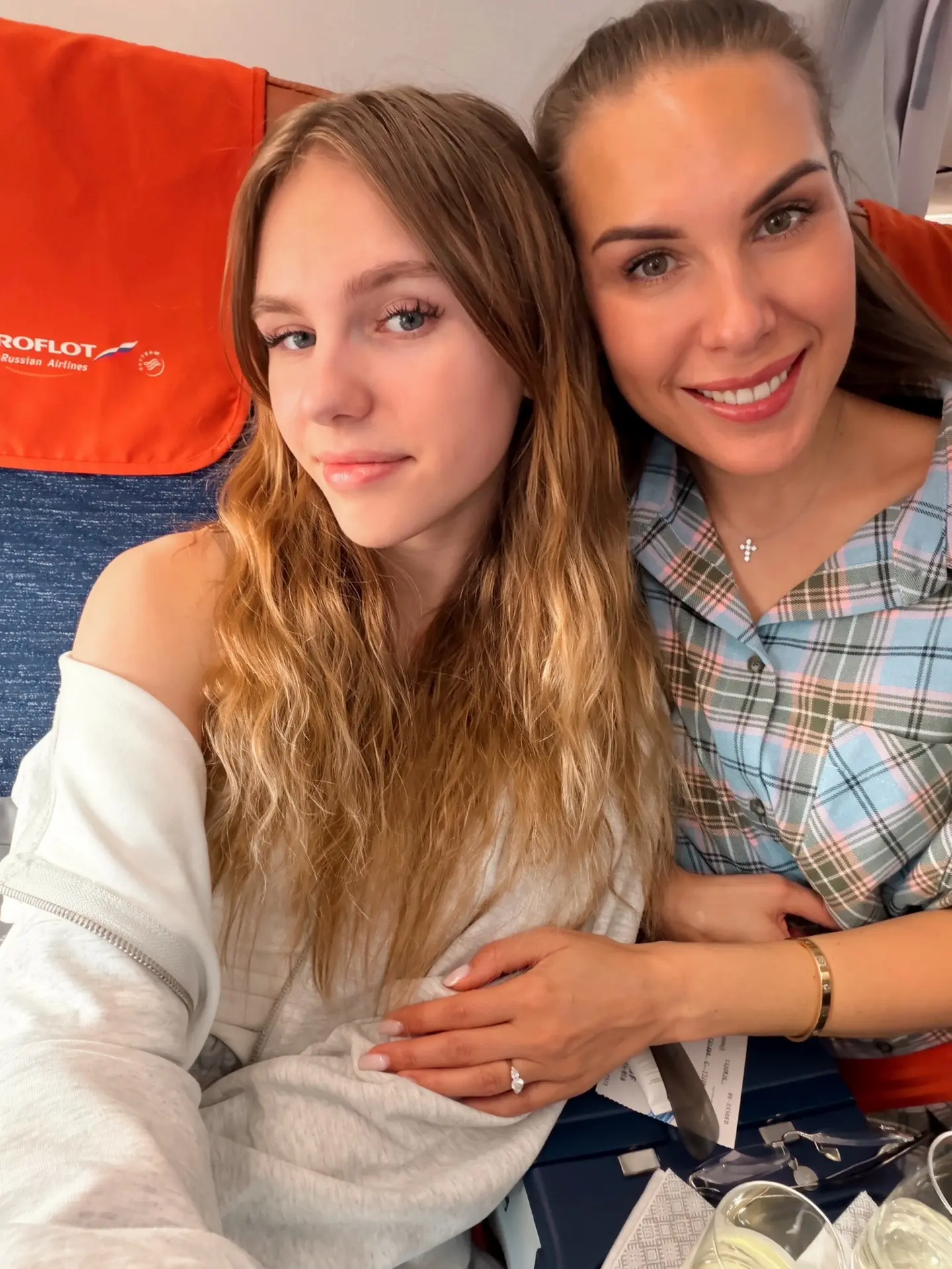 Мы с дочкой вернулись домой 
и планируем активные выходные:

сегодня она играет на Арфе 🪉 перед пуб