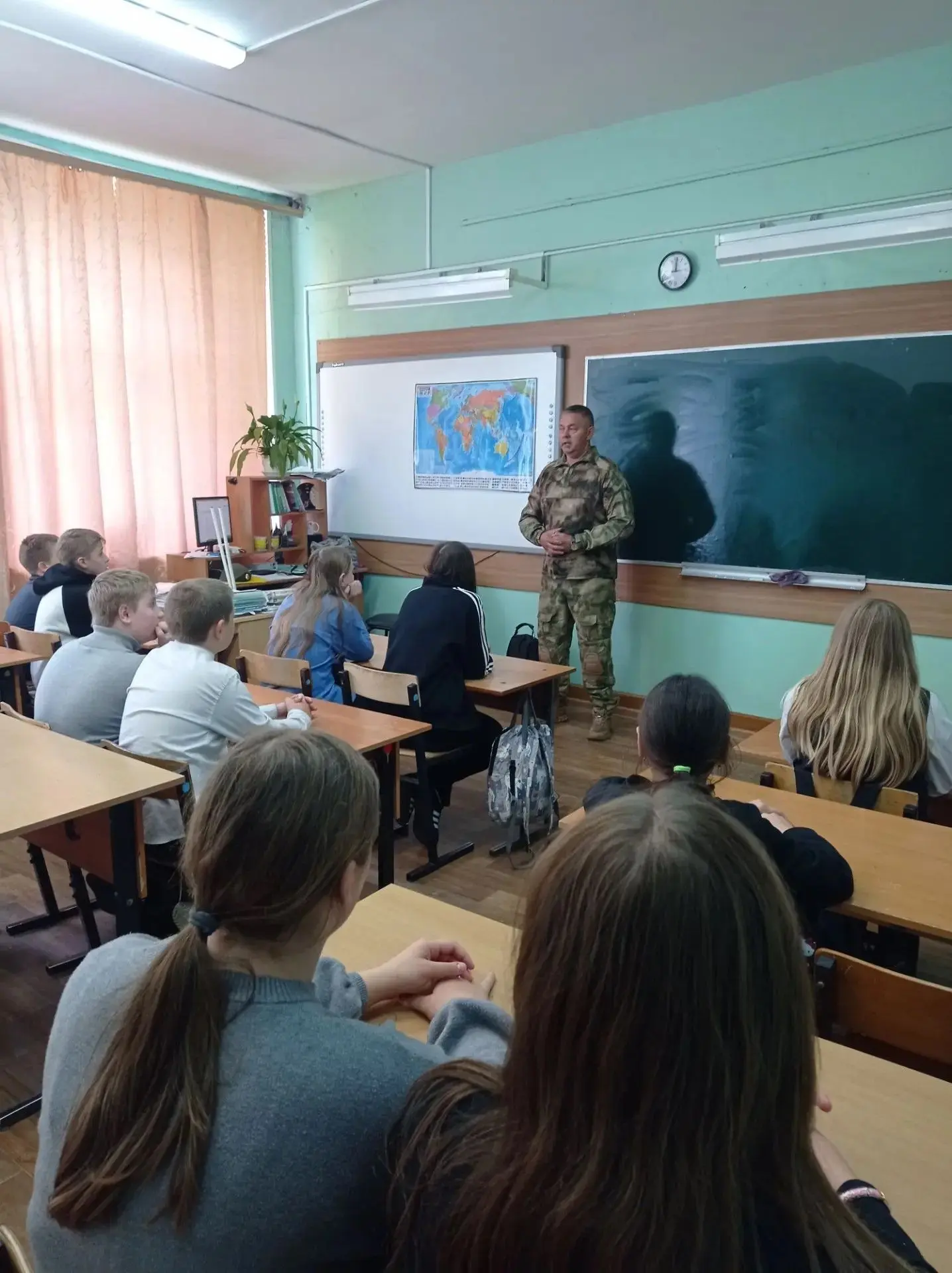 Сегодня в рамках проекта"Тихая гавань" интересное мероприятие для учащихся 6 а класса п...