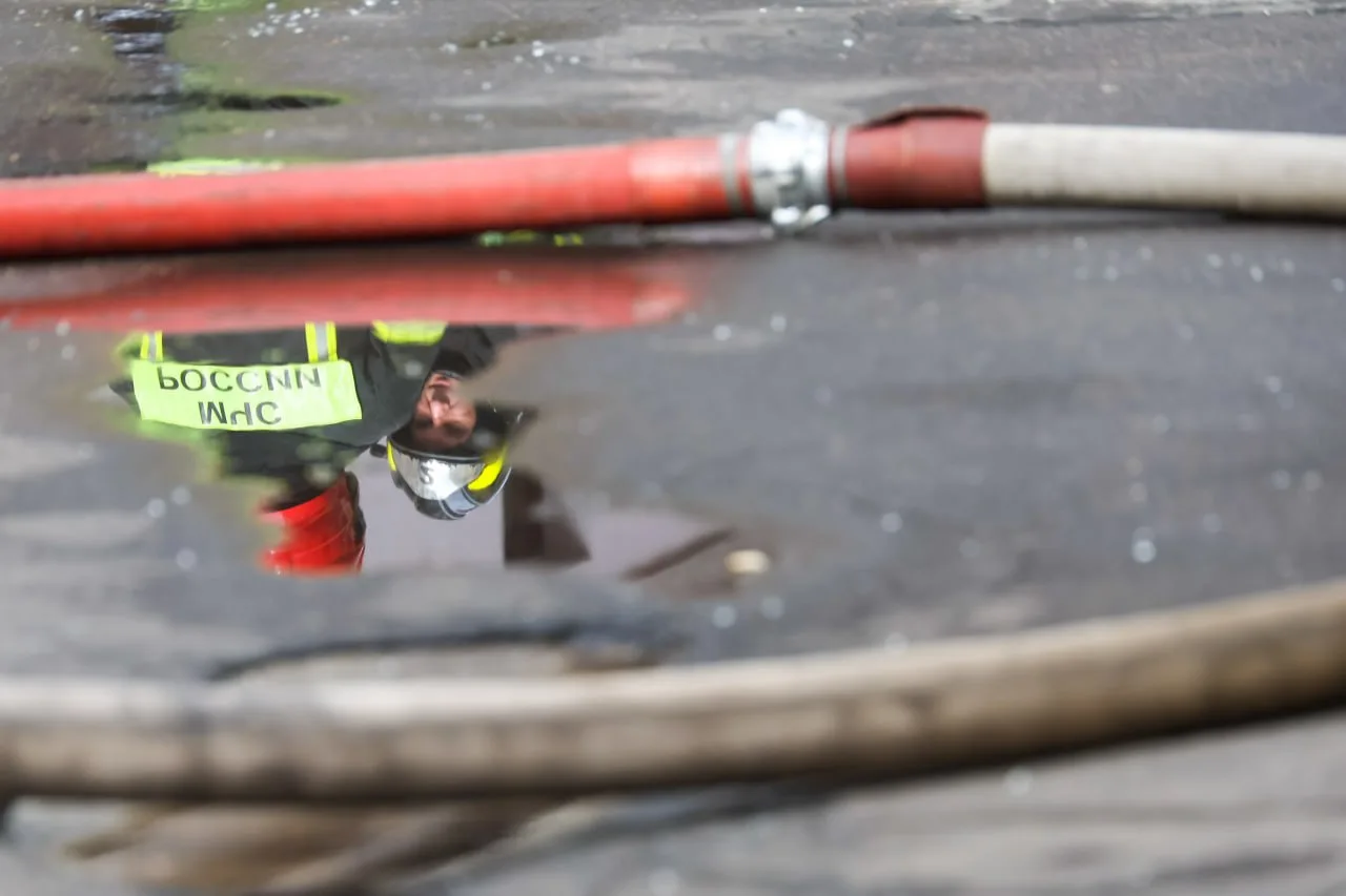 В Мурино горела станция зарядки самокатов