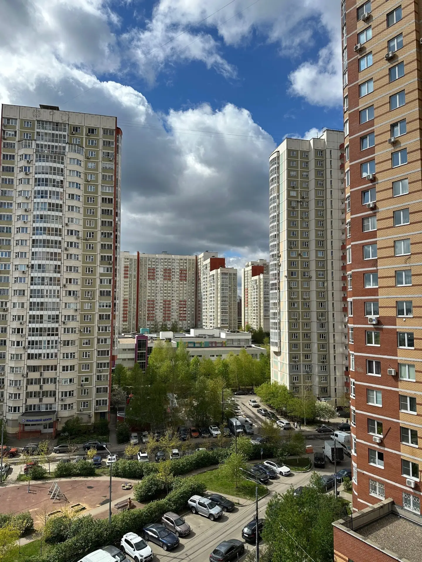 В Химках с завтрашнего дня стартует голосование на выборах. Жителям предстоит принять у...