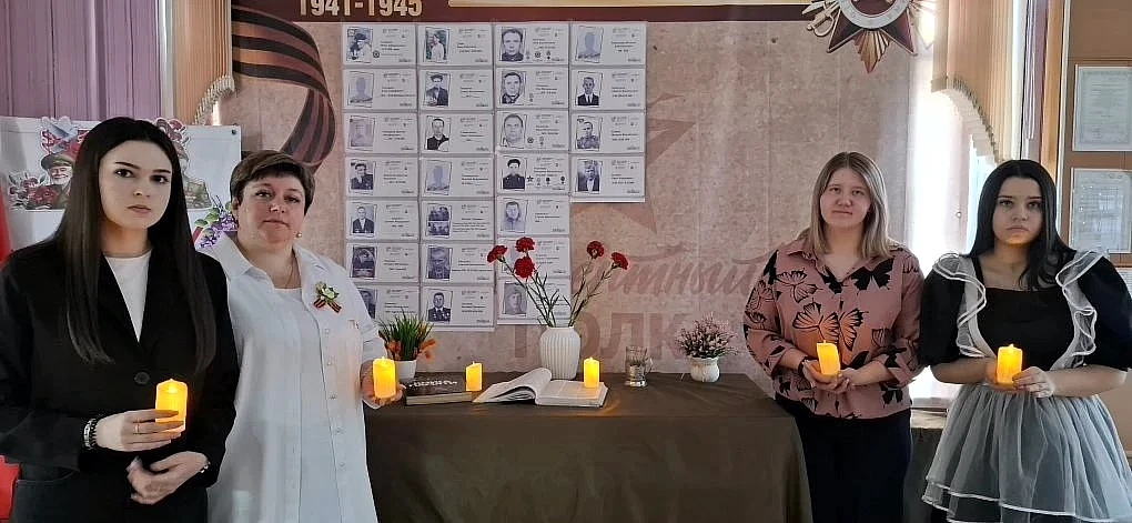 Бессмертный полк в нашей школе: «Стена памяти» 🕊 
 
Друзья, у нас важное и трогательное событие! 
 