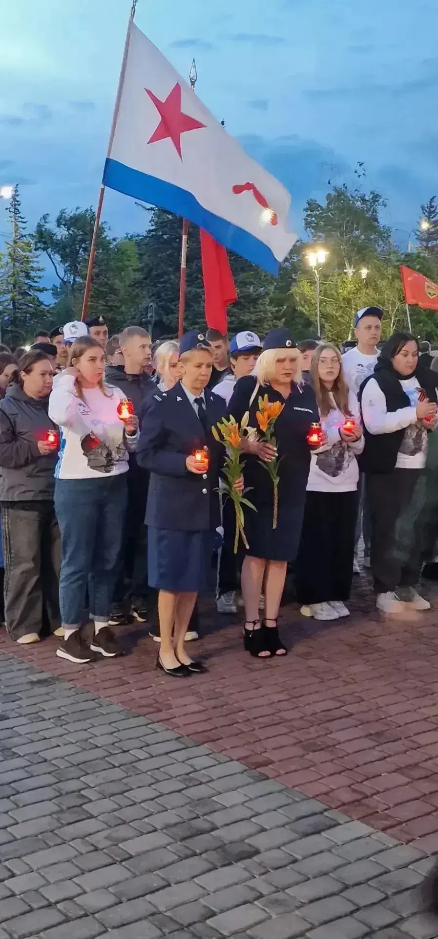 🕊️ В управлениях Спецсвязи России прошли памятные мероприятия ко Дню памяти и скорби

📍Сегодня ров