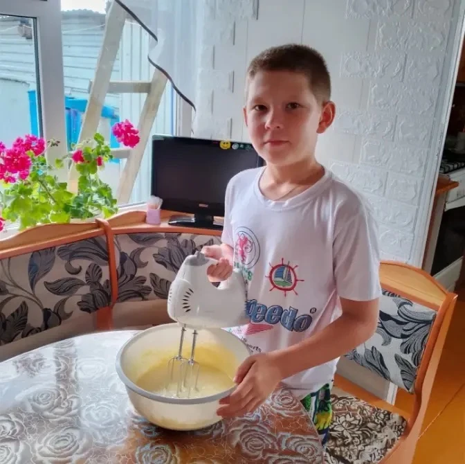 🎉 День пирожков с малиной — это всегда праздник! 🎉

19 июля наш ученик Самир Салимгареев из 2 «В» 